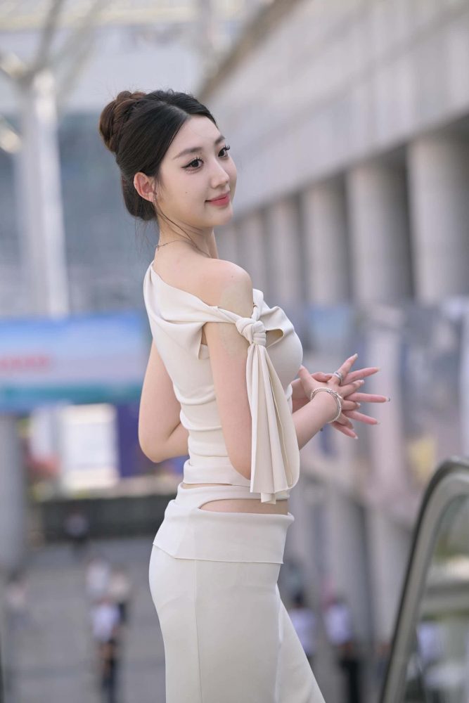 P0306 女神气质长裙【120P】2.10GB-素人网