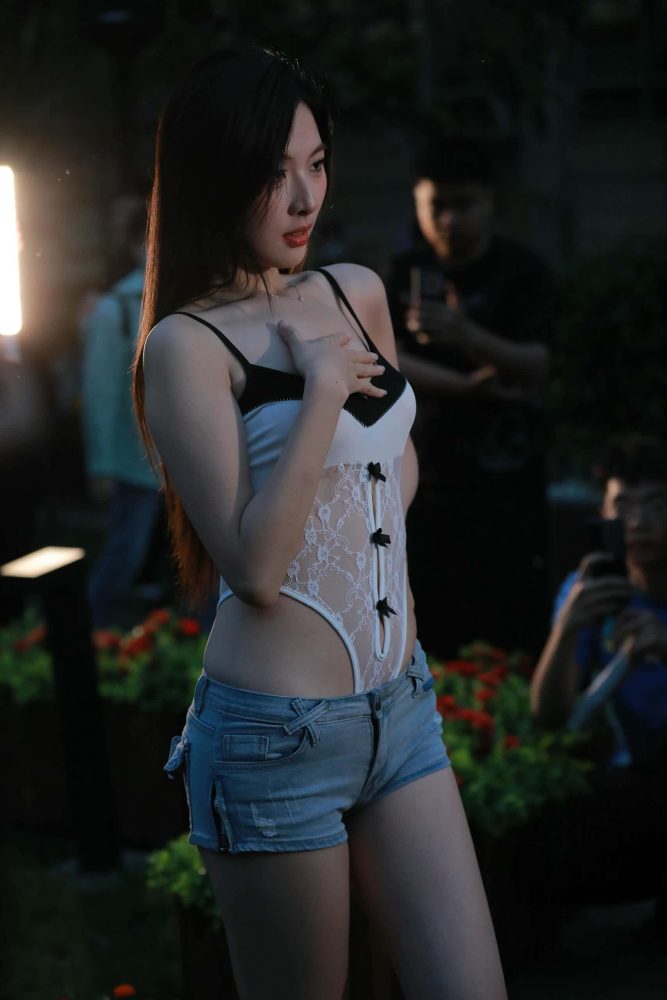 P0305 甜美牛仔短裤【125P】1.12GB-素人网