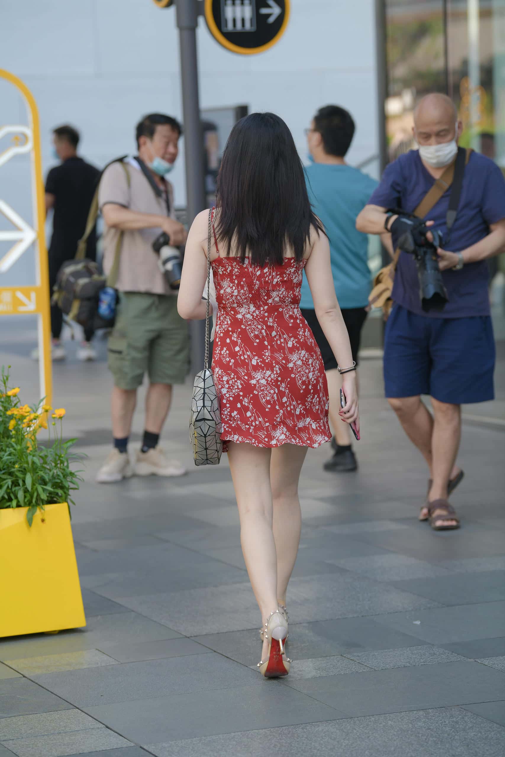 图片[1]-P0370 甜美碎花裙【82P】1.16GB-素人网